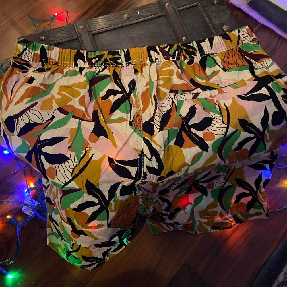 Massive Shorts